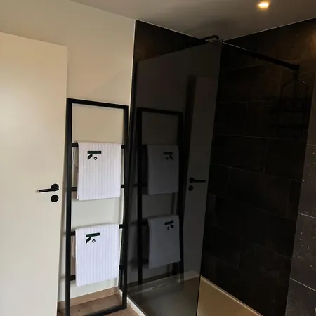 Key Corner, דה האן